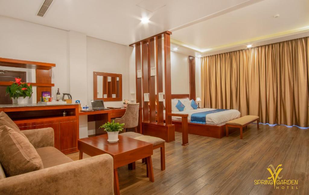 Spring Garden Hotel Lk Long Khanh Extérieur photo