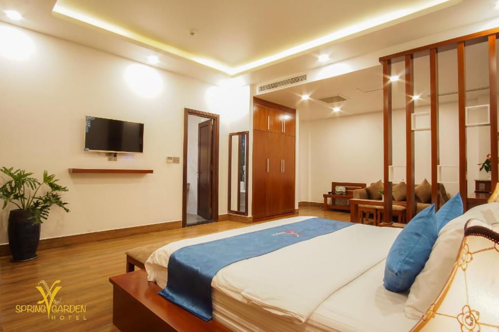 Spring Garden Hotel Lk Long Khanh Extérieur photo