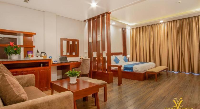 Spring Garden Hotel Lk Long Khanh Extérieur photo