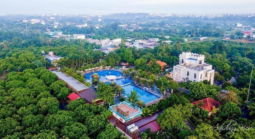 Spring Garden Hotel Lk Long Khanh Extérieur photo